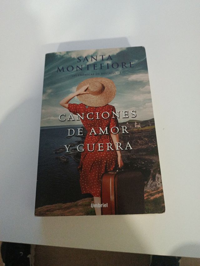 Canciones de amor y guerra (Lascronicas De Deverill, 1) (Spanish Edition)