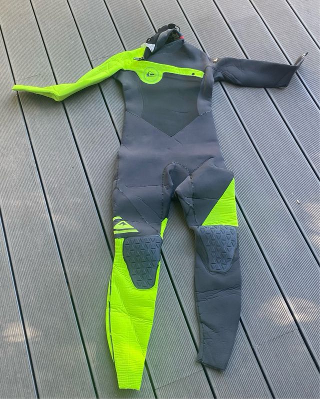 Traje surf quicksilver 4/3 talla 12