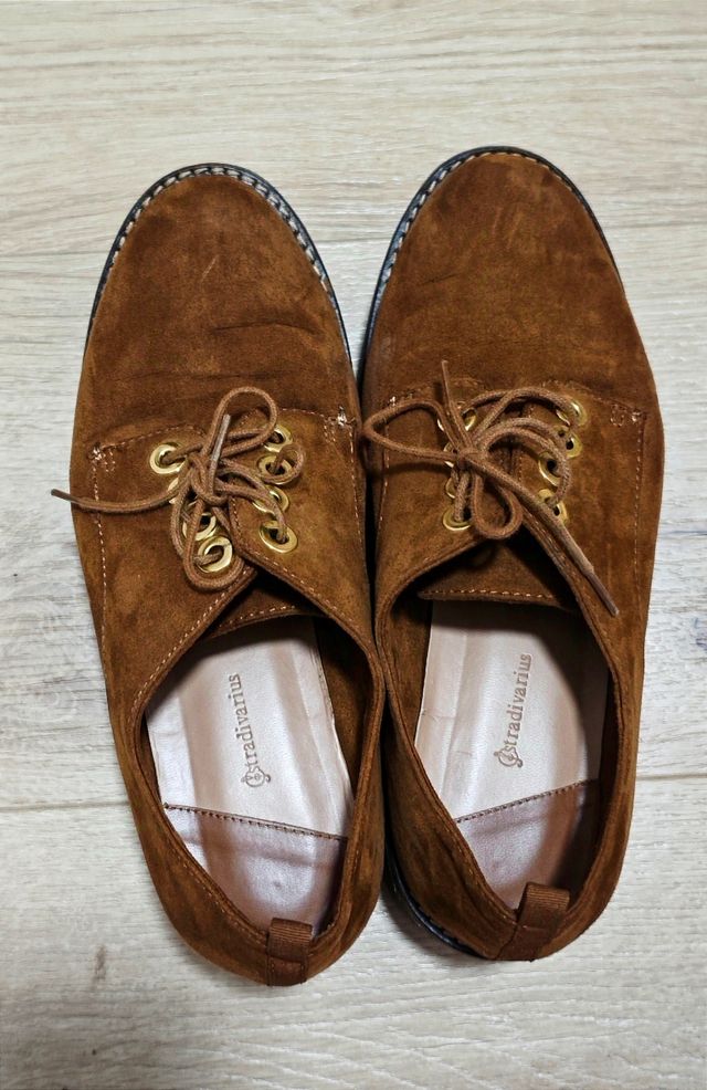 Dos pares de zapatos n°38