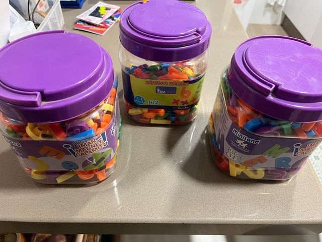 Cubos letras y numeros magnéticos