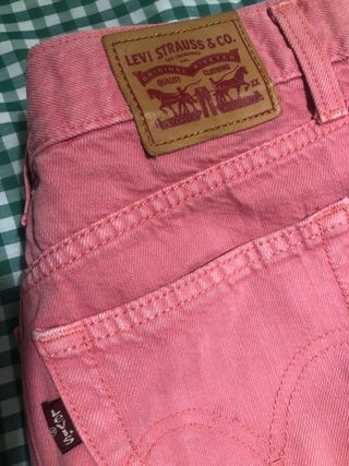 Pantalon levis 