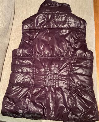 Chaleco Erre de Raso t-M color berengena 