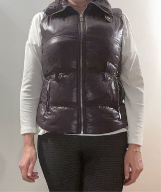 Chaleco Erre de Raso t-M color berengena 
