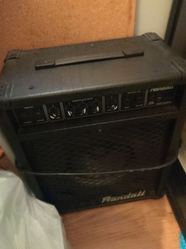 Bajo Aria + amplificador vintage