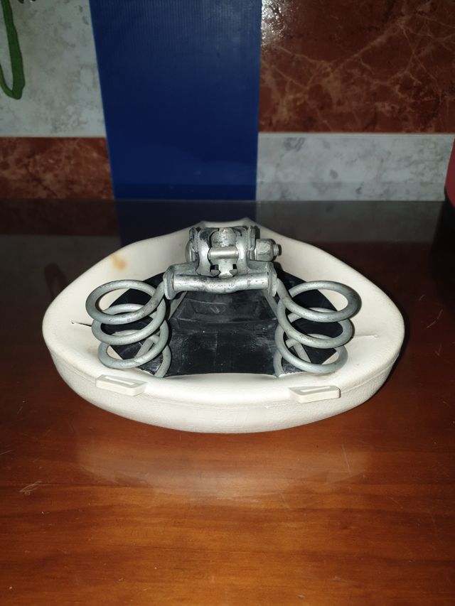 Sillín antiguo de bicicleta