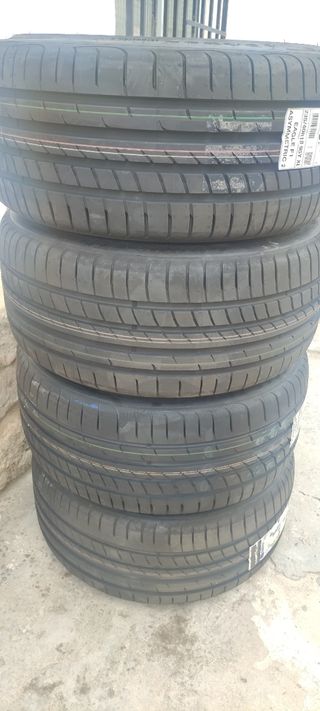 Se vende conjunto de 4 neumáticos goodyear