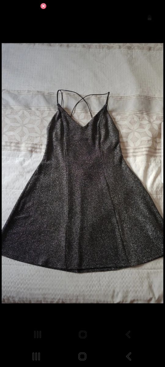 Vestido con tirantes H&M