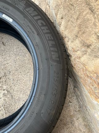 2 Neumaticos 215/65r17 103V