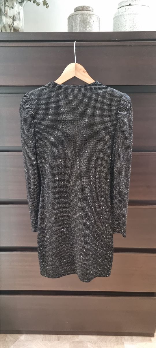 Vestido fiesta de Mango.