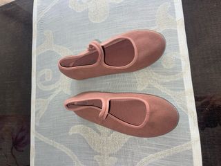 Zapatos bailarinas tercipelo rosa maquillaje