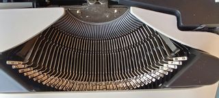 Maquina escribir Olivetti lettera 12 