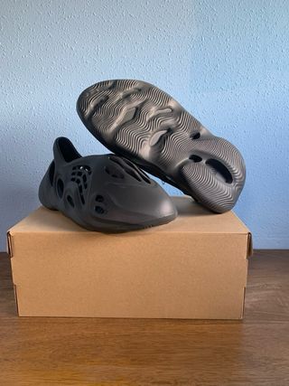 YEEZY FOAM RNR