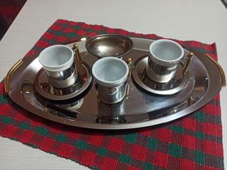 3 tazzine con vassoio in acciaio