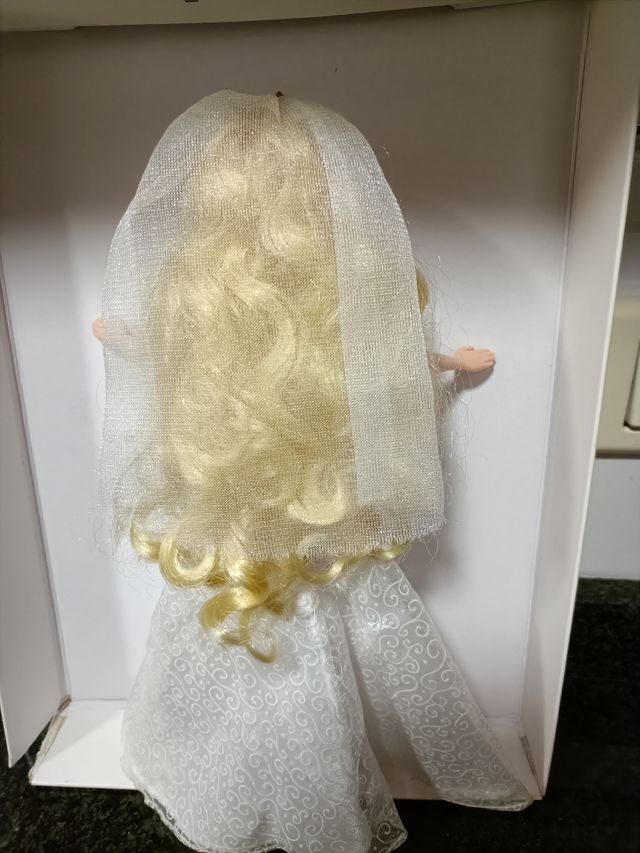 Muñeca  aurora novia