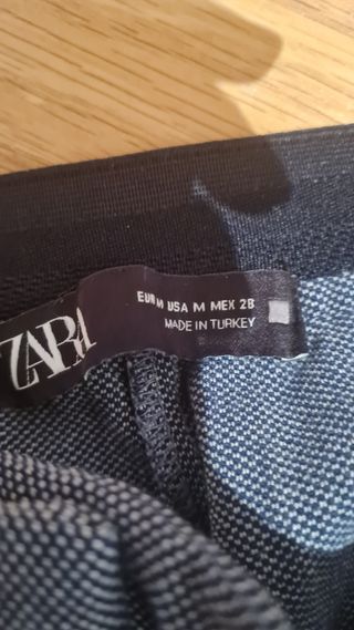 Pantalones tela marca Zara