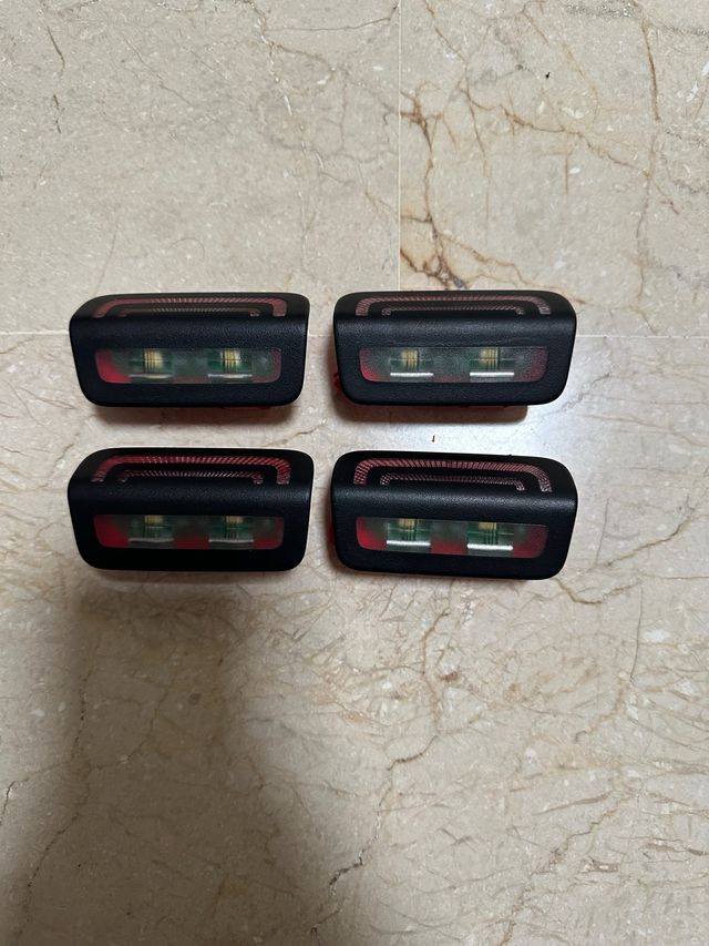 Luces puertas Mercedes W223