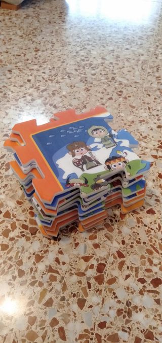 Puzzle suelo alfombra mapamundi infantil 