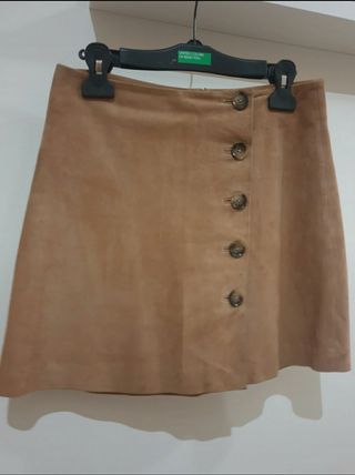 Falda de piel