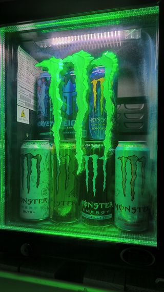 Nevera Monster energy