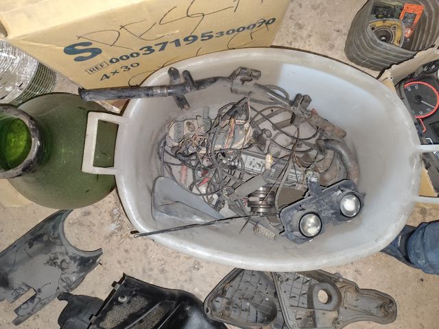 Parti ricambio NRG (privato)