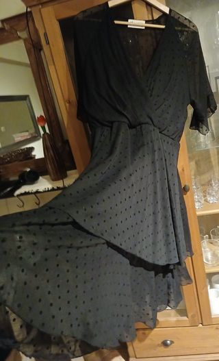 Vestido de fiesta negro semicorto