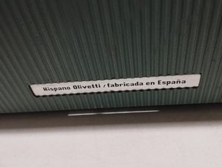 Maquina de escribir Olivetti Pluma 22