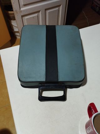 Maquina de escribir Olivetti Pluma 22