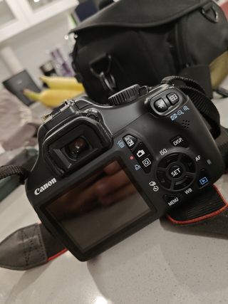 Canon EOS 1100D
