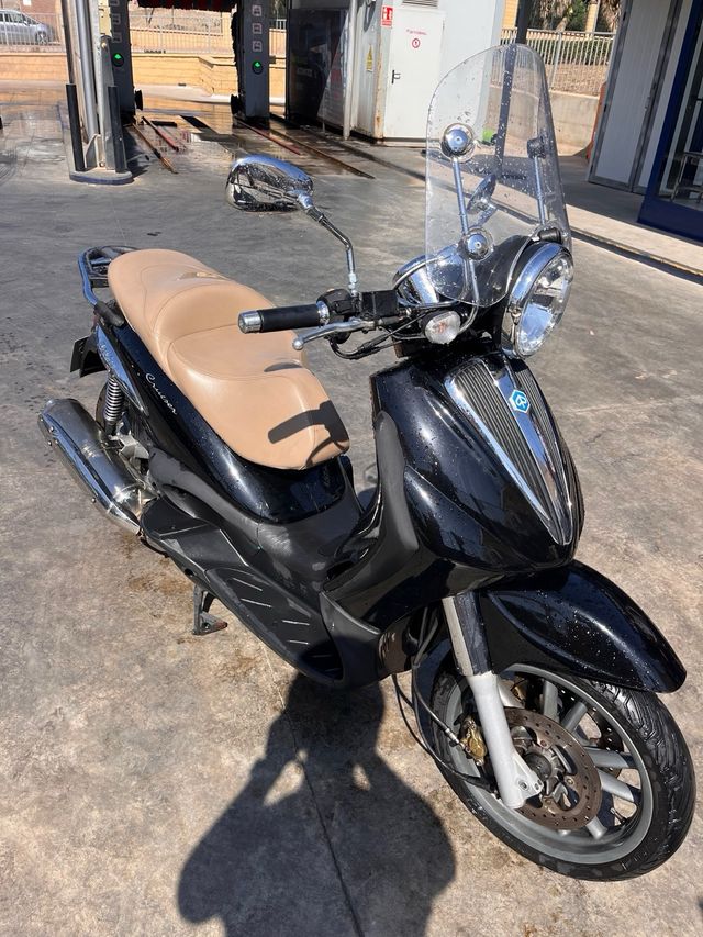 Beverly 500 Cruiser Anniversario Piaggio Beverly Cruiser 500 Ie