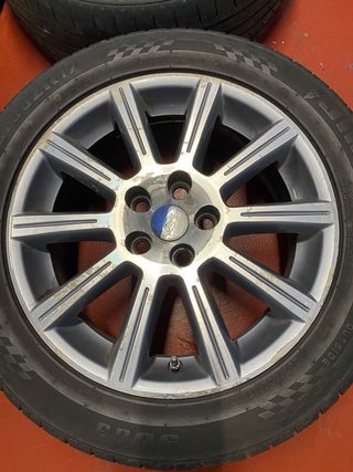 Juego llantas ford 17”  5 tornillos 