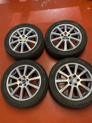 Juego llantas ford 17”  5 tornillos 