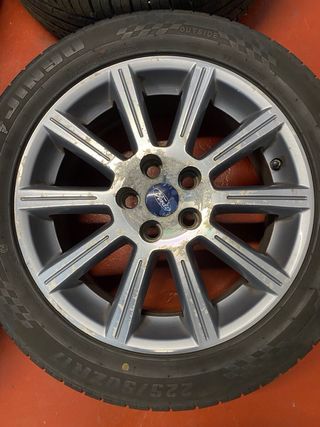 Juego llantas ford 17”  5 tornillos 