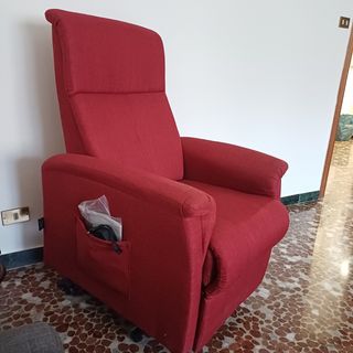 Poltrona anziani a due motori