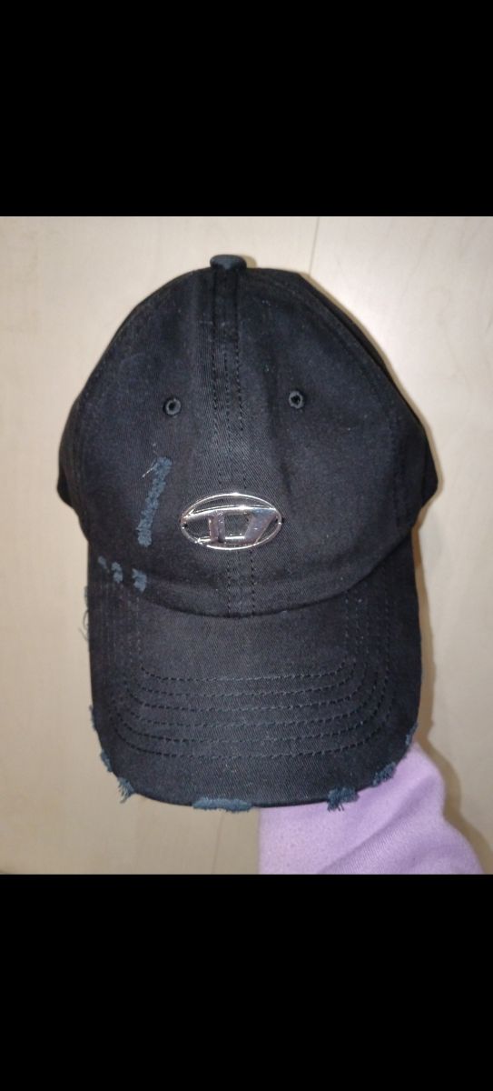 Cappello diesel nero