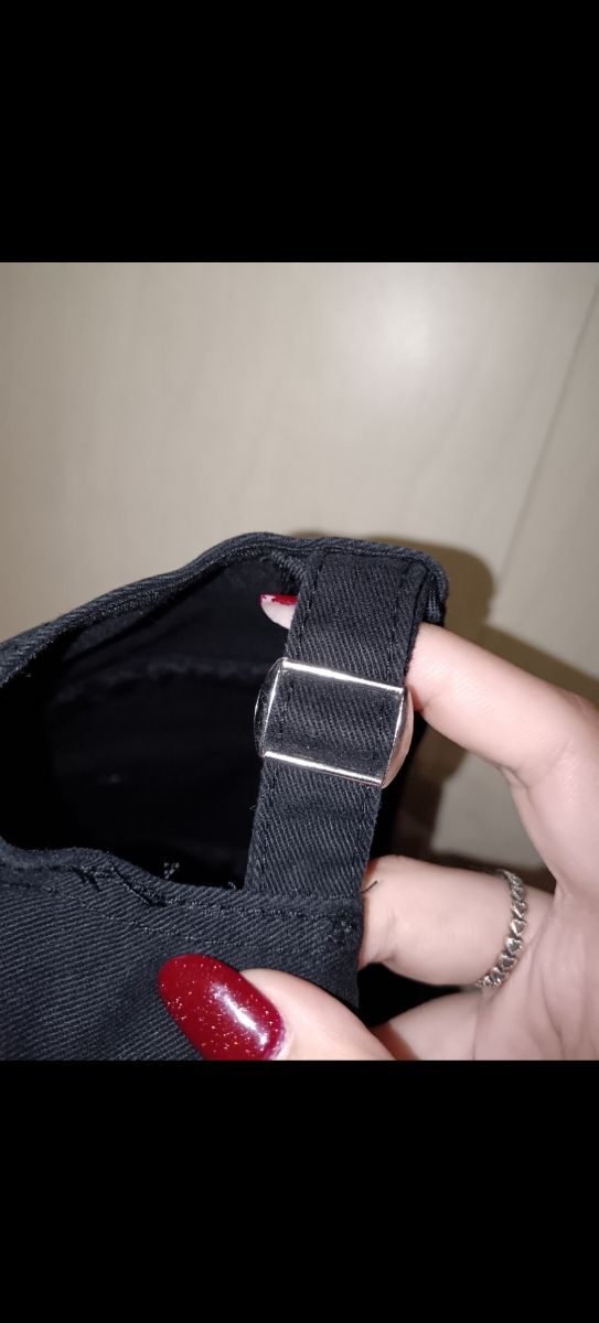 Cappello diesel nero