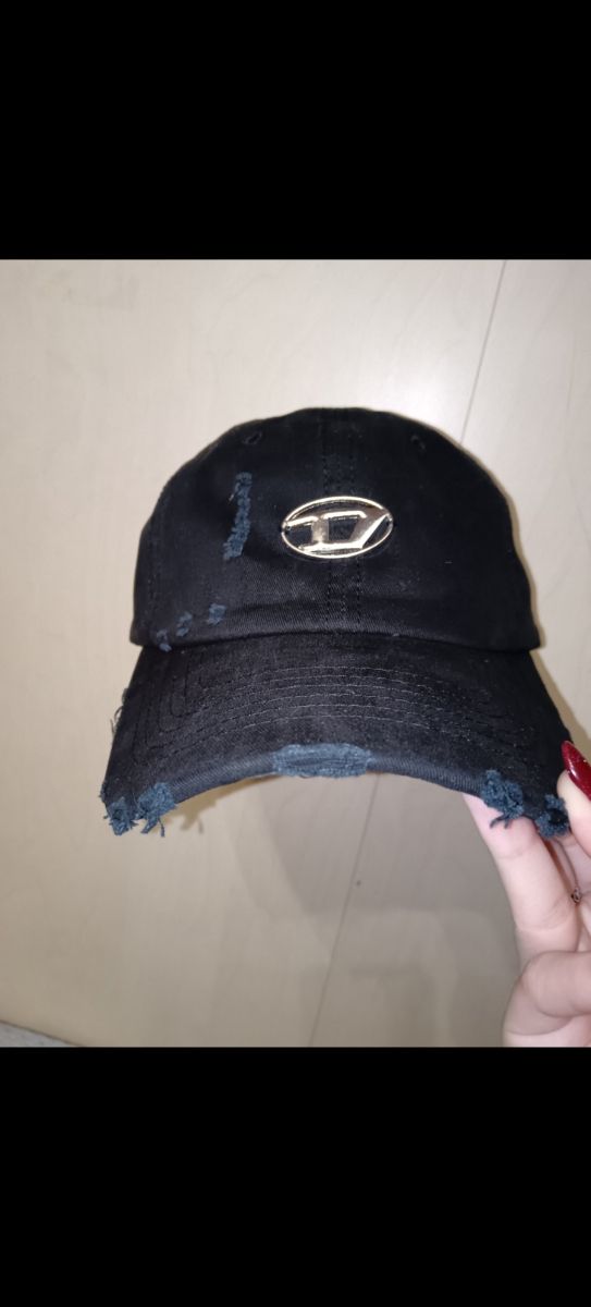 Cappello diesel nero