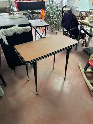 Mesa plegable de cocina, ochentera.