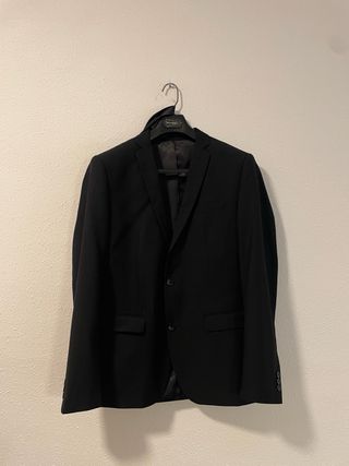 Traje negro