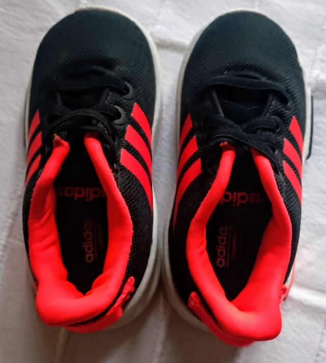 Scarpe Adidas bambino/a misura 20