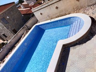 Piedra de coronación de piscina 7x4