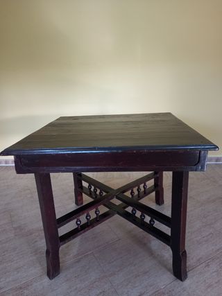 ANTIGUA MESA DE MADERA CUADRADA