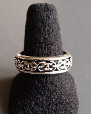 Bonito anillo de plata