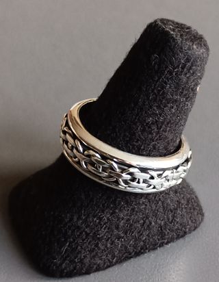 Bonito anillo de plata