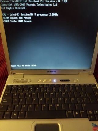 Portátil Samsung X05 2GB 32bits Firewire Vintage