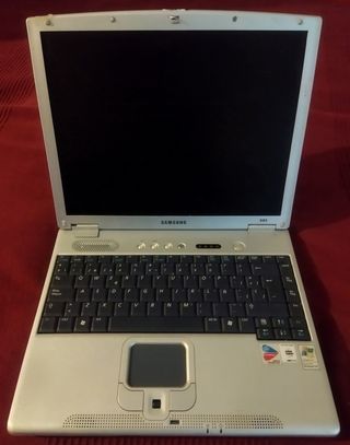 Portátil Samsung X05 2GB 32bits Firewire Vintage
