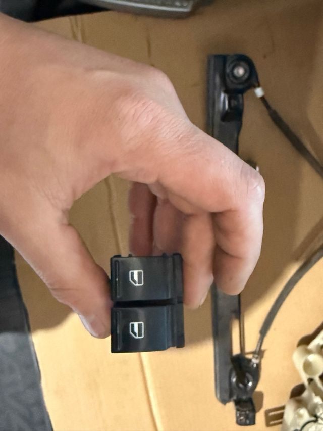 Elevalunas delantero izquiero seat altea