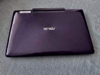 Portátil ASUS convertible en tablet