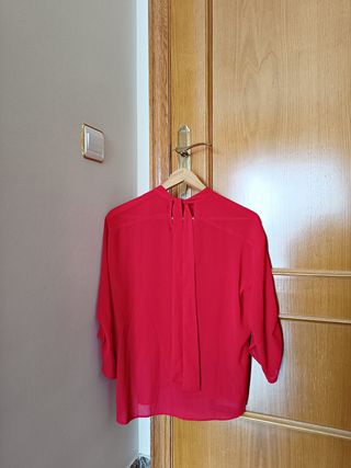 Blusa roja Zara