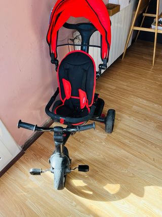 Triciclo infantil marca Molto