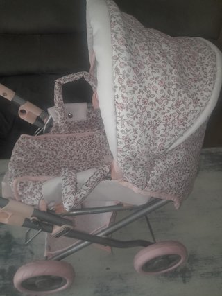 Cochecito bebe muñecos